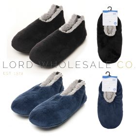 Assorted men&rsquo;s slippers in comfortable indoor styles, available in wholesale packs.