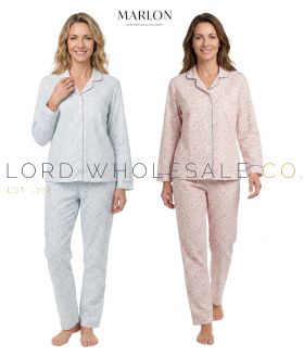 MA48990 Two female models wearing Marlon ladies 100% brushed cotton Eleanor print wincyette pyjamas in blue and pink front view